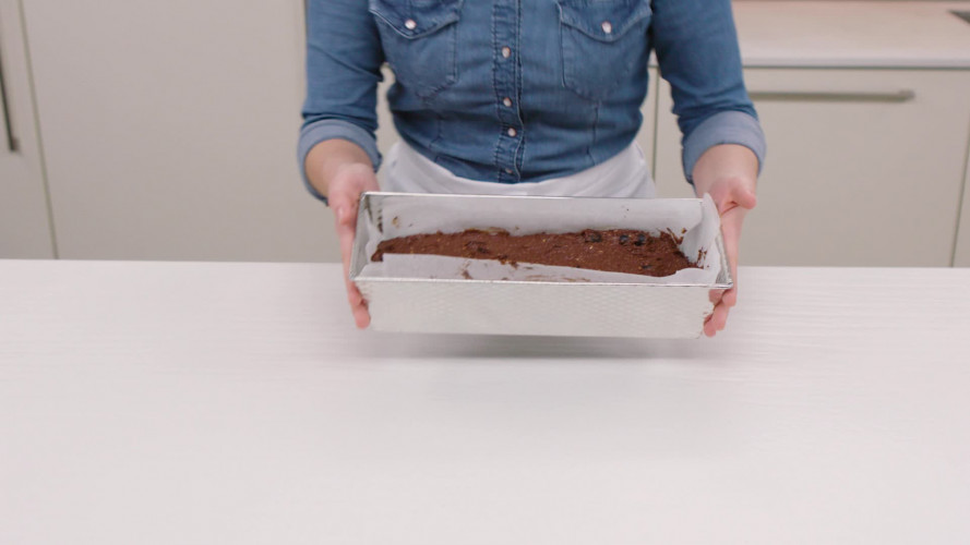 Chocoladecake met blauwe bessen en banaan Stap 8.mp4