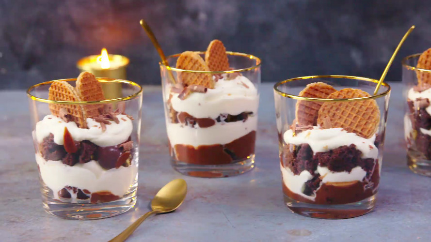 Stroopwafel-brownietrifle