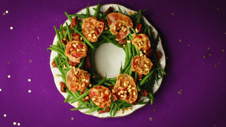 Kerstkrans van haricots verts en pancetta