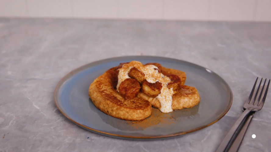 Wentelteefjes met gebakken banaan en yoghurt