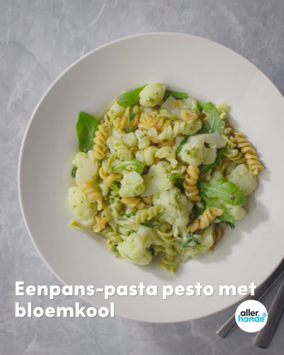 Eenpans pasta pesto met bloemkool