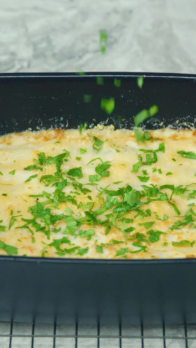 Witte asperges ovenschotel met carbonara-saus