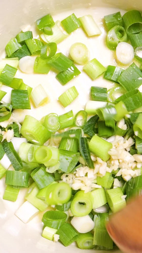 Lentestoof met groene asperges en orzo