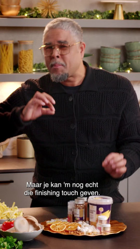 Spectaculair makkelijk London - tagliatelle met gegrilde koningsoesterzwam en zongedroogde-tomatensaus