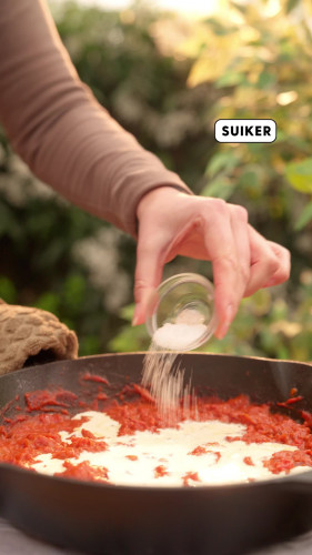 Kipkluifjes met butterchickendip