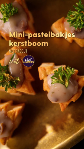 Mini-pasteibakjes kerstboom met ragout
