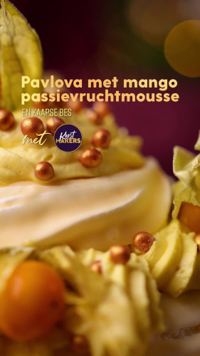 Pavlova met mango-passievruchtmousse en Kaapse bes