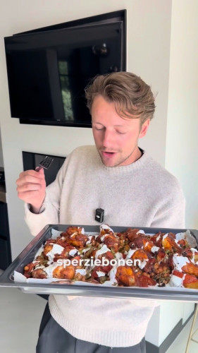 Traybake met kipkluifjes, sperziebonen en aardappeltjes van LekkerSeb