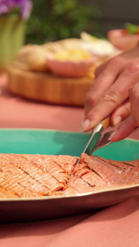 Hele sockeye van de BBQ