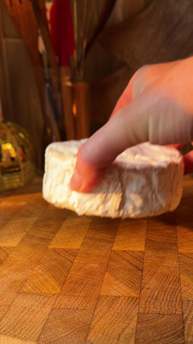 Gevuld camemberttaartje